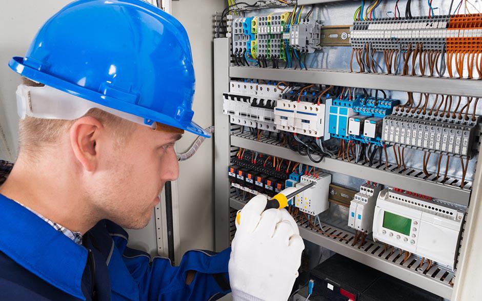 besoin d'un électricien Pontoise